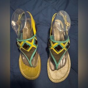 EUC Tory Burch Etta Embellished Low Heel Thong Sandal Size 9